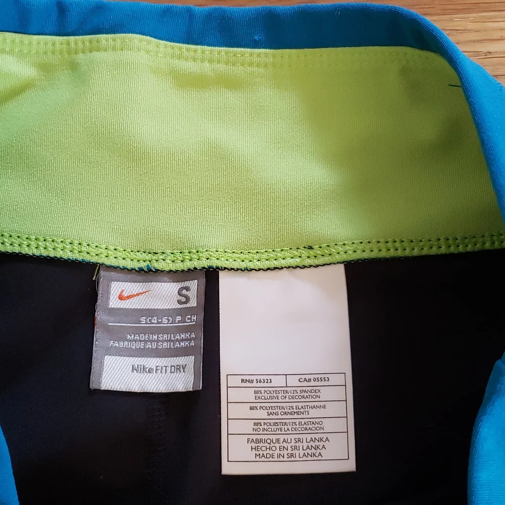 Nike Dri-Fit Black with Blue Trim Capri Athletic Pants Women's Size Small - Picture 4 of 12